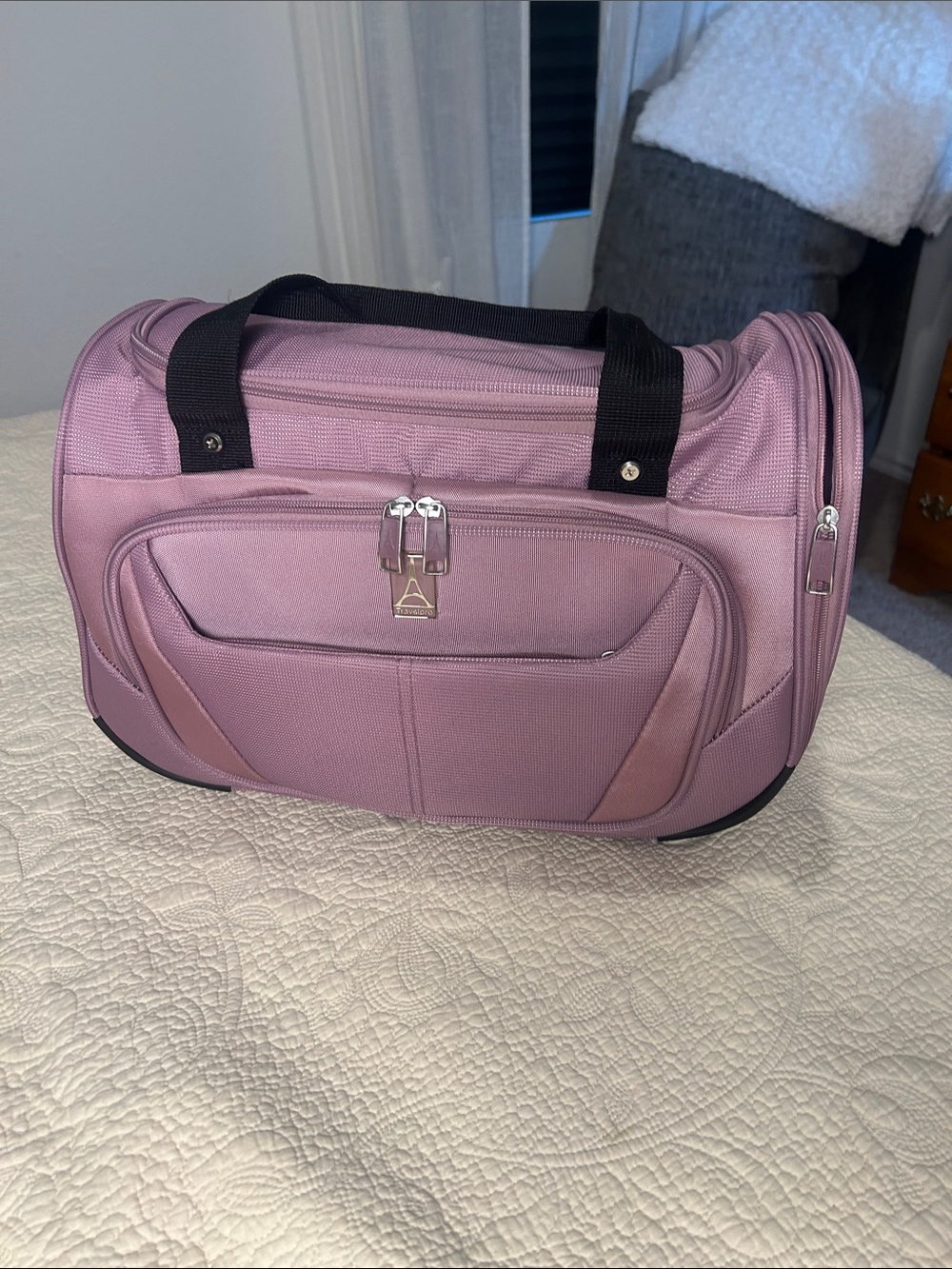 Light Mauve Travel Duffle with Front Organizer Pocket
